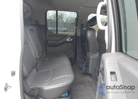 2013 Nissan Frontier Pro-4X z USA, uszkodzony, nr VIN 1N6AD0EV6DN737349